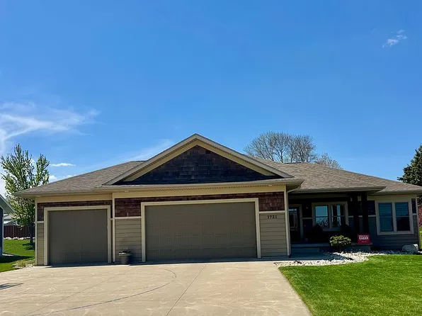 1721 4th Ave SE, Sioux Center, IA 51250