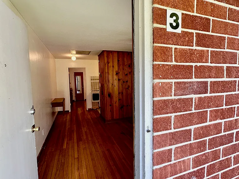 3 Ross Cir #3 — Photo 2
