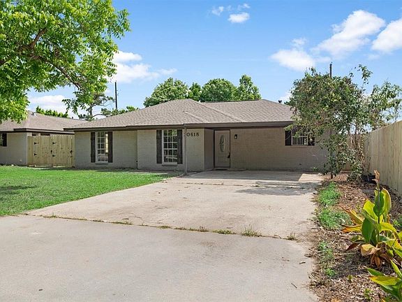 2nd image of 20618 Nannette Ln