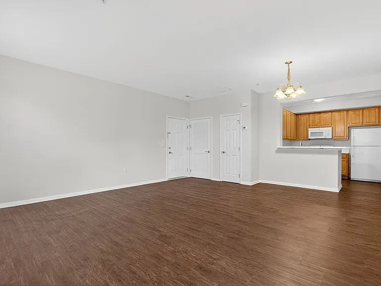 The Apartments At Weatherby — Photo 12