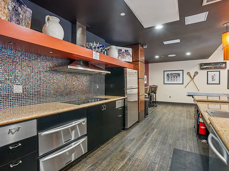 100 S Alameda St #371 — Photo 29