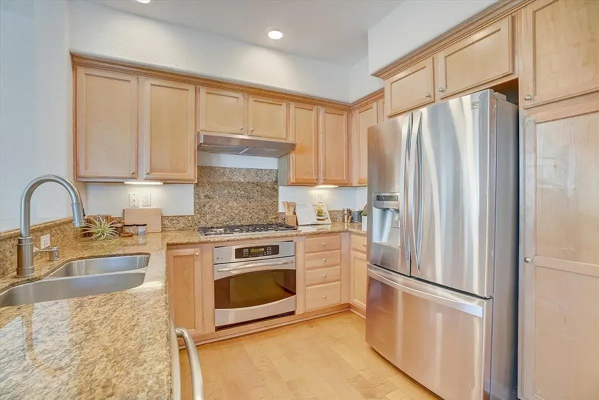 2 bed, 1144 sqft, $3,650 — Photo 3