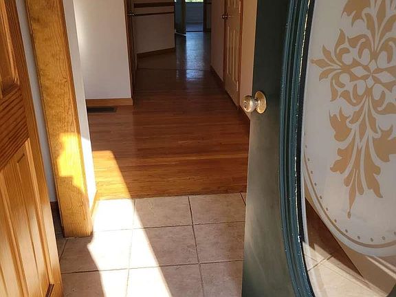 2nd image of 12 Vista Way