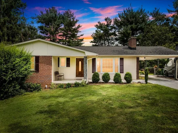 340 Walters Dr, Christiansburg, VA 24073