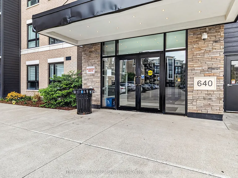 640 Sauve St #602 — Photo 2