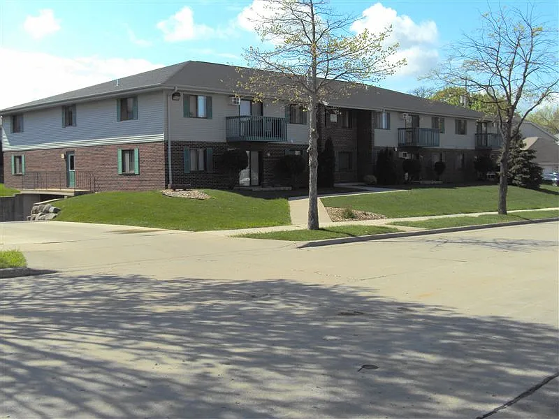 6111 W Newbraska Av.
