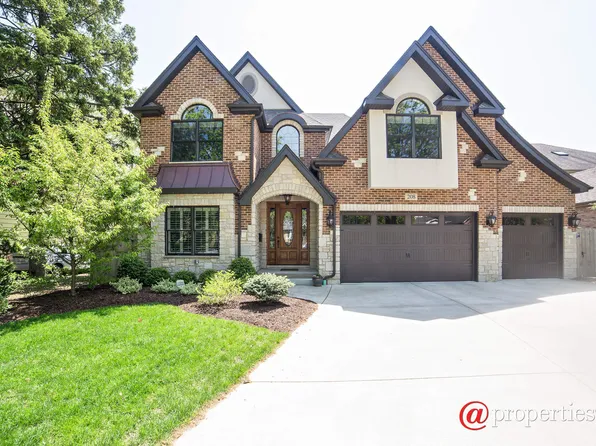 208 E Columbia Ave, Elmhurst, IL 60126