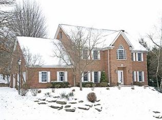 10491 Olde Villa Dr, Gibsonia, PA