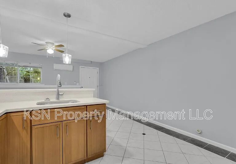 8 E 33rd St #B — Photo 6