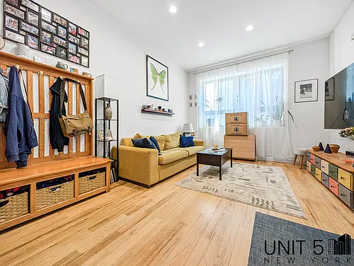 739 Prospect Pl #1A Photo 1
