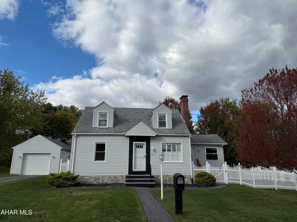 260 E Fairview Ave, Altoona, PA 16601