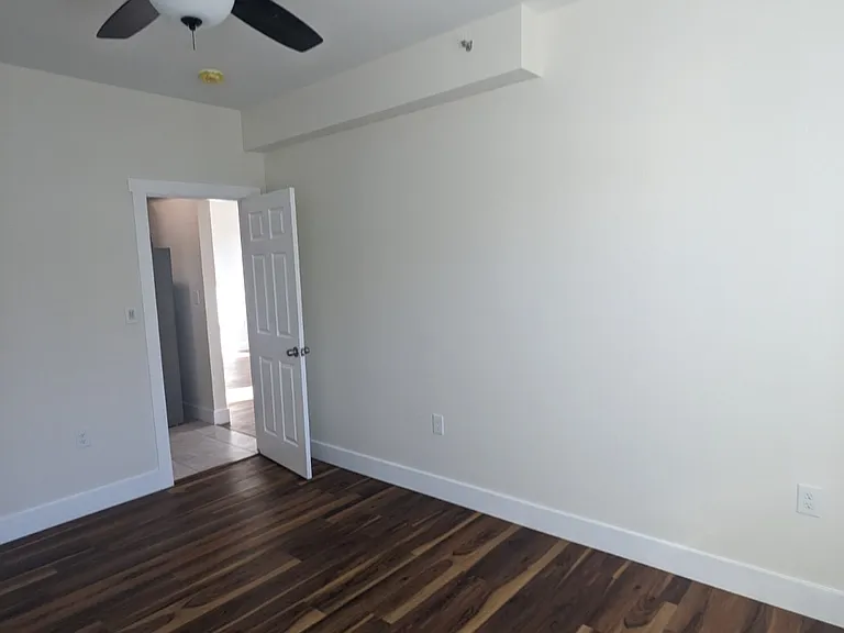 518 N State St #1 — Photo 6