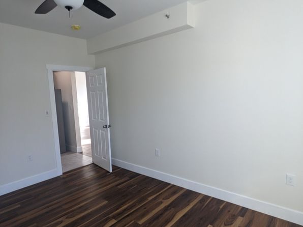 518 N State St APT 1