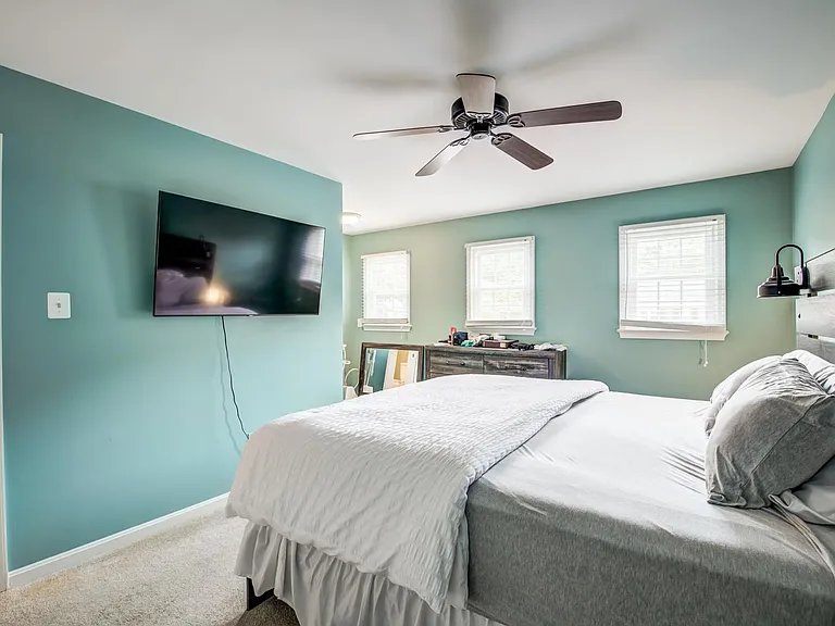 7112 Lake Cove Dr — Photo 30