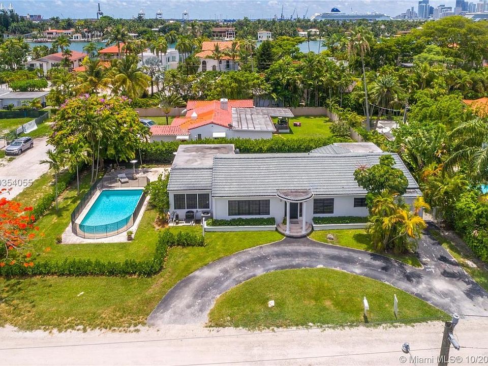 1st image of 110 N Hibiscus Dr #0