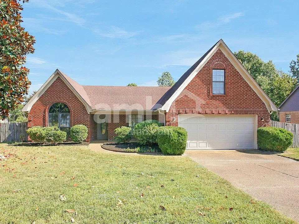 5026 Springtree Dr