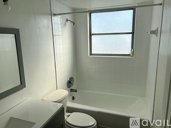 5th image of 3157 36th St N #115