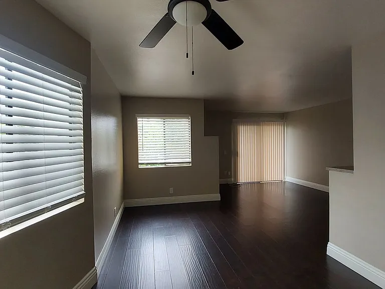 1053 Euclid Ave — Photo 9