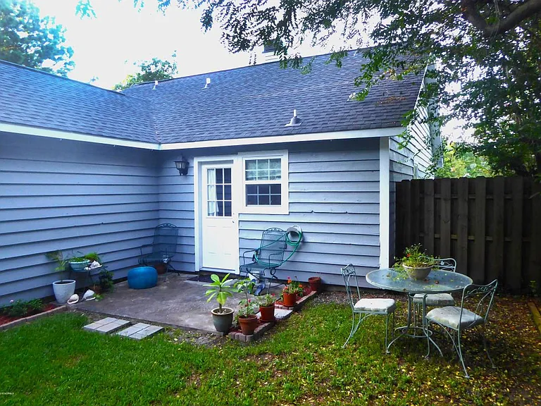 744 Antler Dr — Photo 16