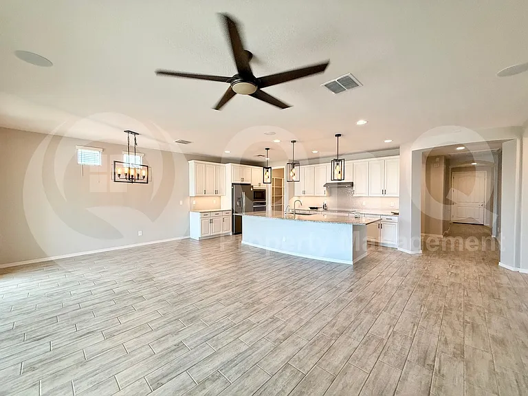 41362 W Carlisle Ln — Photo 4
