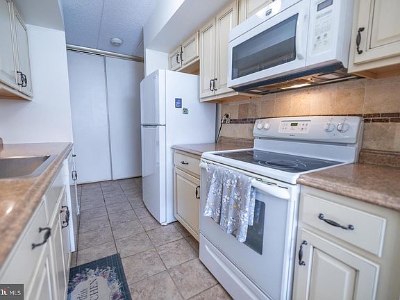5th image of 1516 Valley Dr #1516