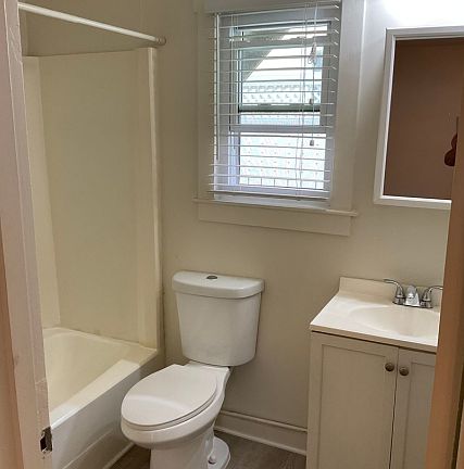 4th image of 3157 Page Ave APT 101