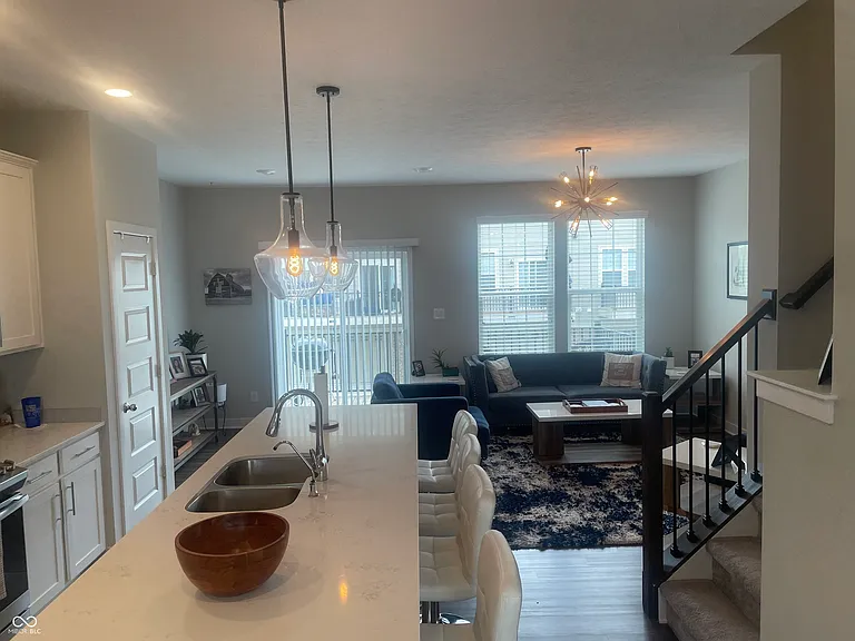 3541 Buckner Dr — Photo 2