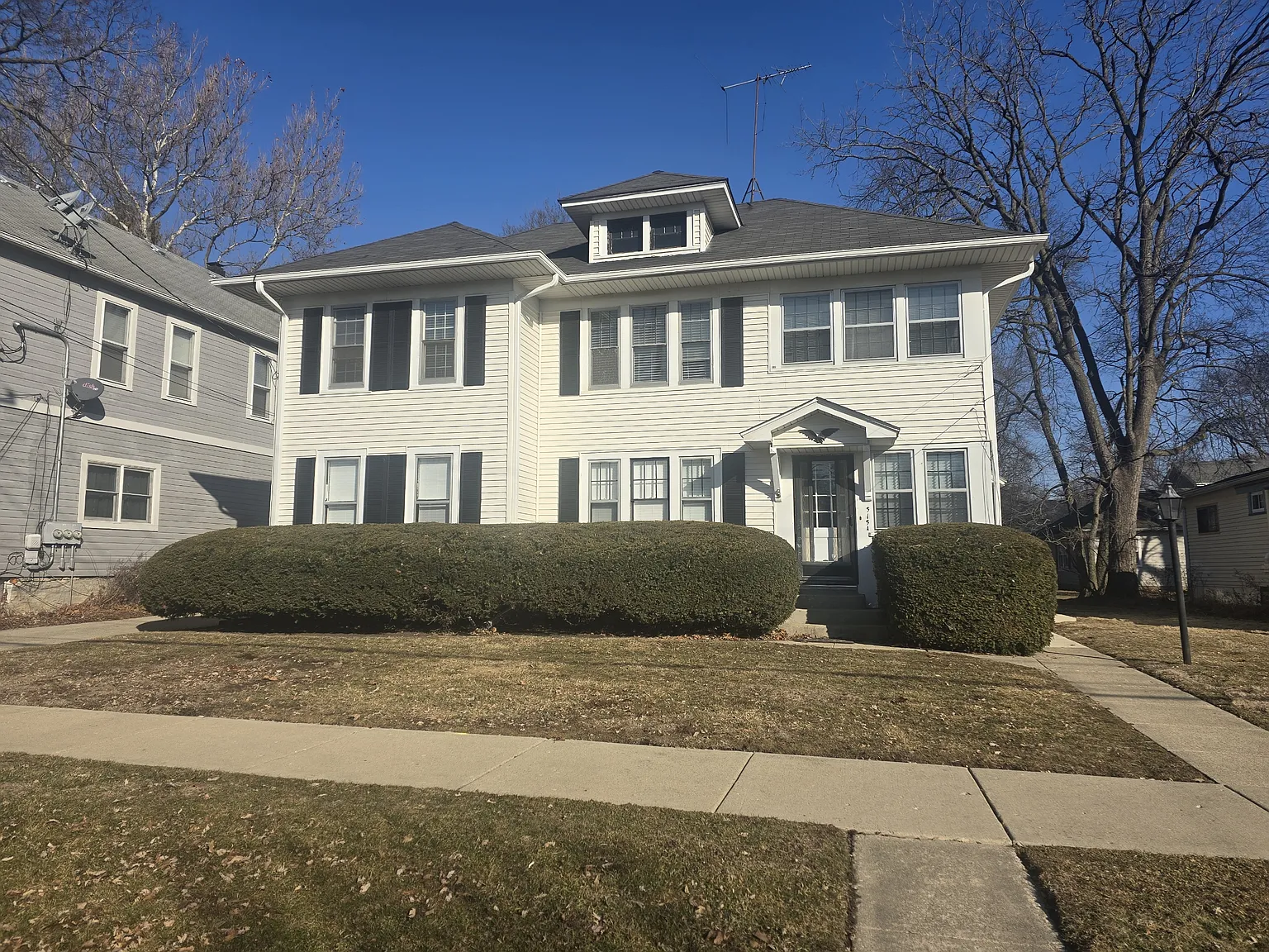515 Houston St — Photo 2