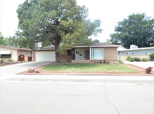 1013 Espanola St NE, Albuquerque, NM 87110