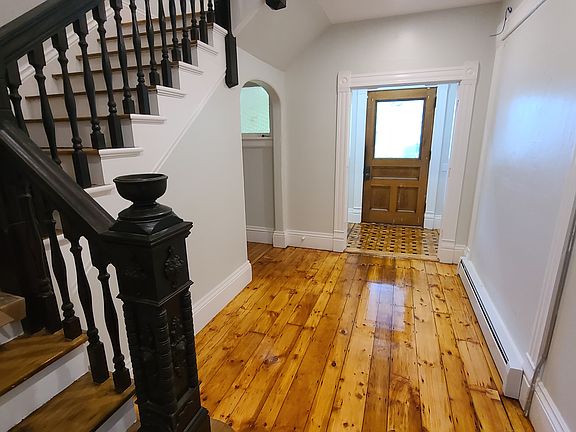 2nd image of 25 Prospect St APT 1