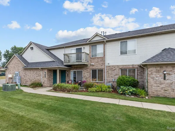 24149 Wedgewood Cir, Warren, MI 48091