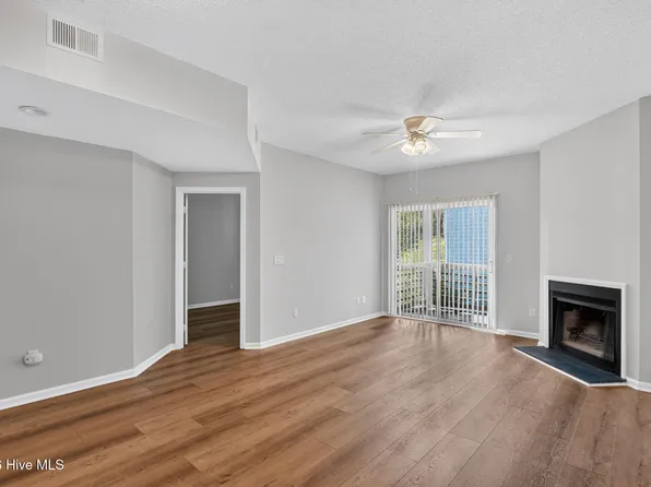4240 Wilshire Boulevard #202e, Wilmington, NC 28403