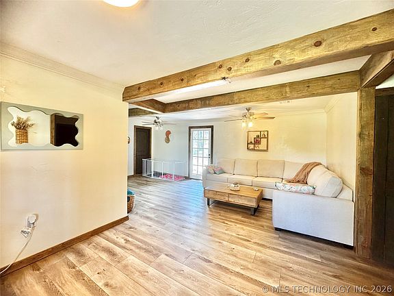 4th image of 428936 E 1131st Rd