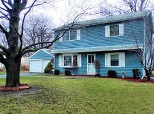 1633 W Downer Pl, Aurora, IL 60506