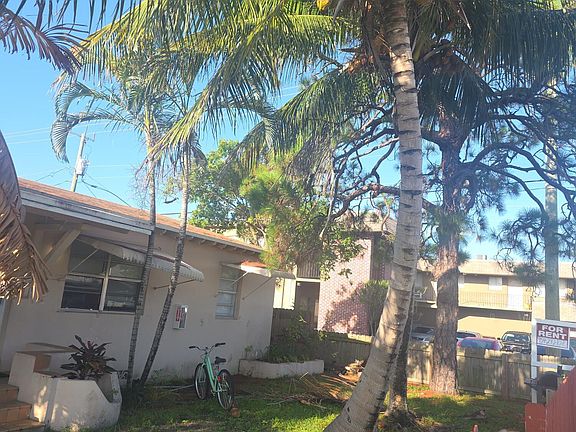 2nd image of 2028 Funston St APT 2