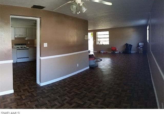 1st image of 5633 9th Ave