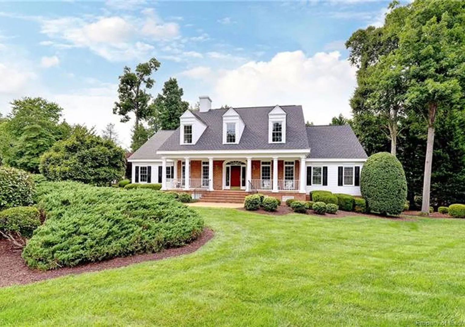 5 Bedroom home in Fords Colony — Photo 1