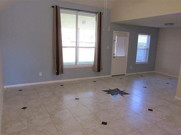 2nd image of 13015 Garlenda Ln