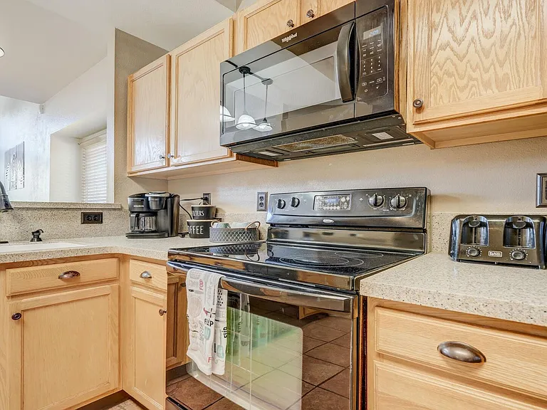 Fully equipped kitchen!