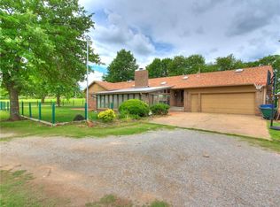 1880 N Dobbs Rd, Harrah, OK 73045