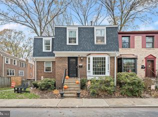 1752 Albermarle Dr, Crofton, MD 21114