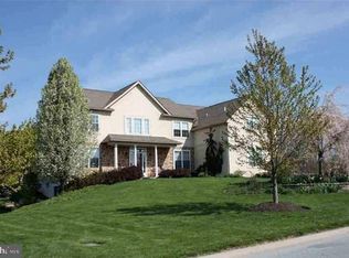 75 Lahawa Dr, Downingtown, PA 19335