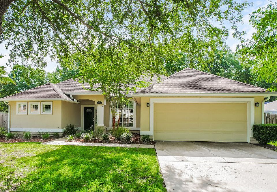 1st image of 11867 Magnolia Falls Dr