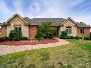 10273 Grand Vista Dr, Dayton, OH 45458