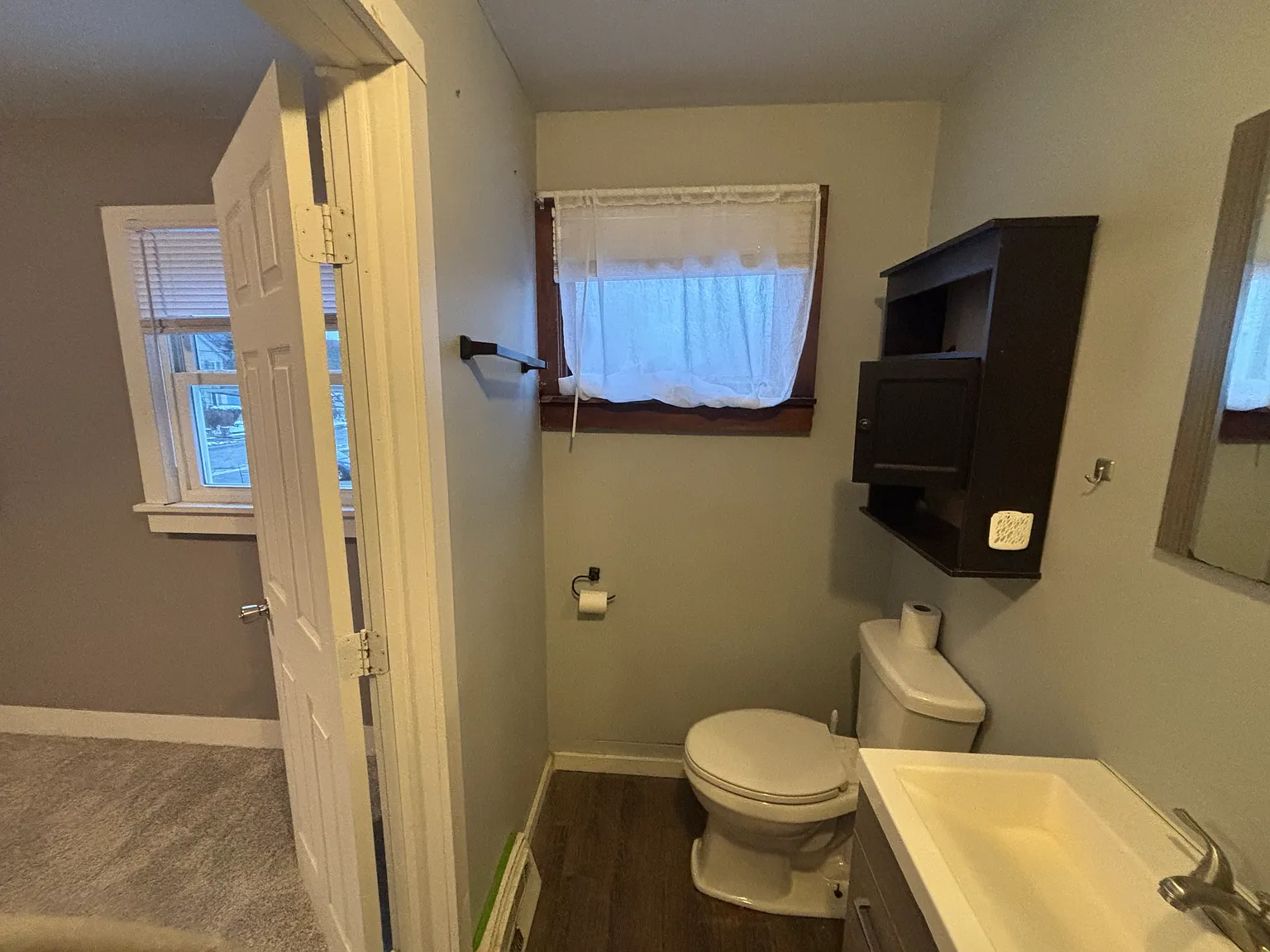 2 bed, 1500 sqft, $895 — Photo 2