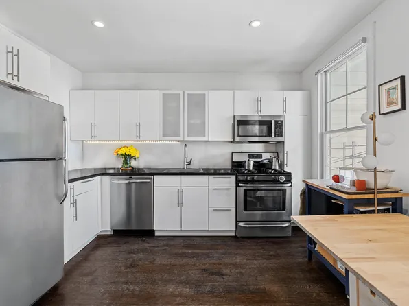 10-22 47th Avenue image 3 of 21