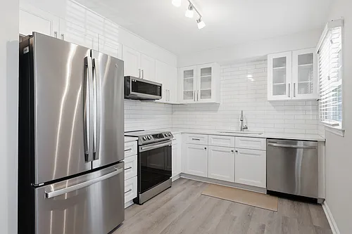 8001 Regent Park Ln Photo 1