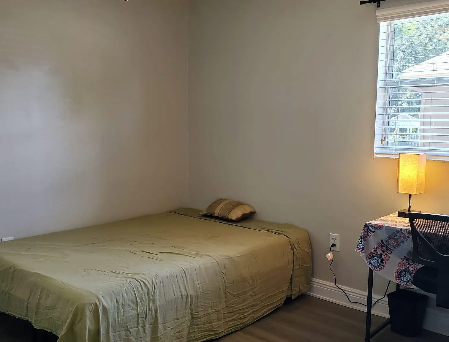 4 bed, 2.0 bath, 1135 sqft, $771 — Photo 2