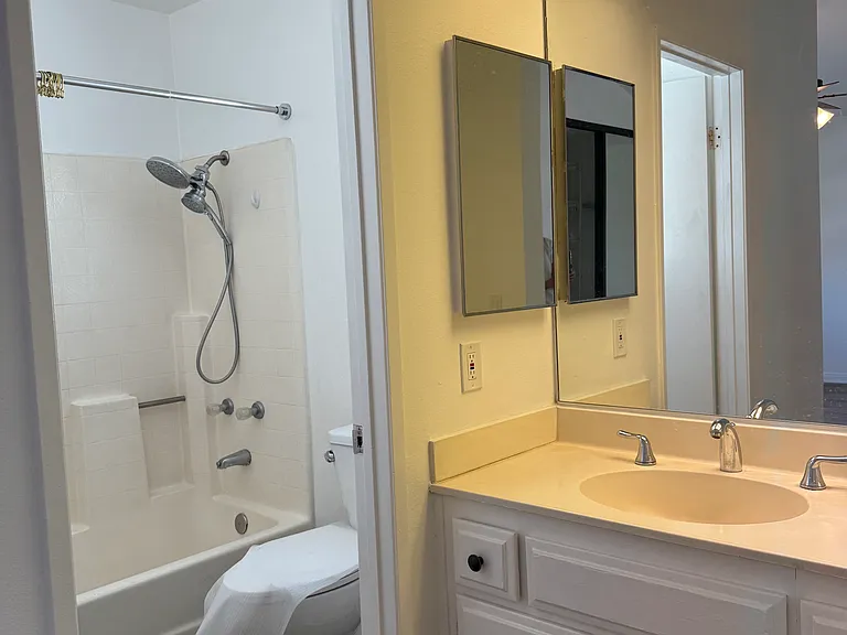 9011 Tanglewood Dr — Photo 11