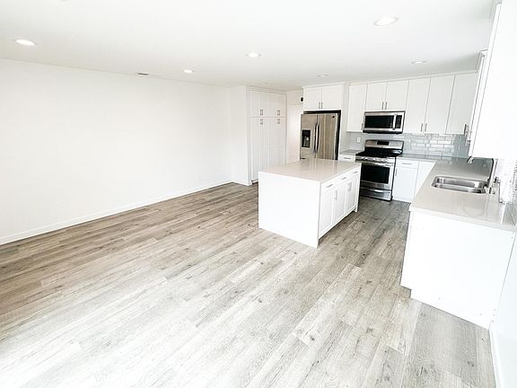 5th image of 4042 Olive Dr